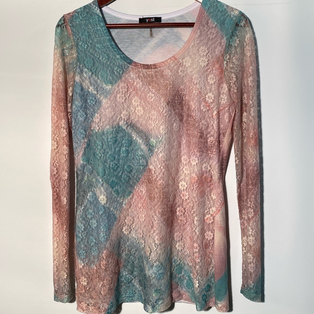 Yest - Long sleeve t- shirt with lace. Size 10